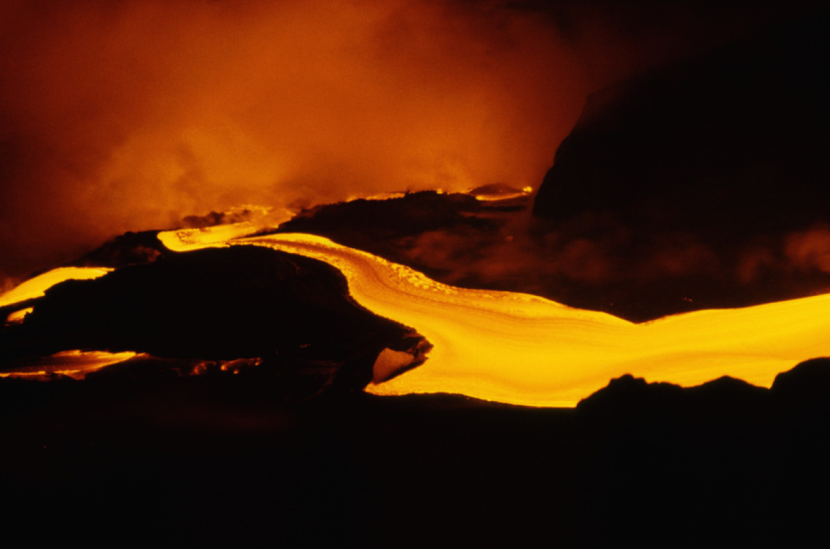 细数世界上12座惊人的活火山