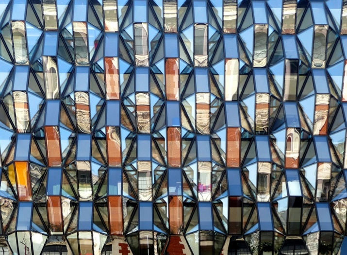 全球13座不可思议的玻璃建筑