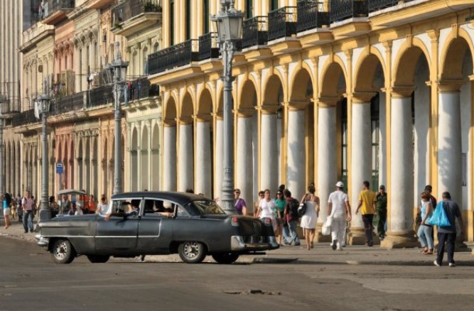 古巴开放新车自由购买 车价飙4倍