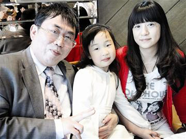 聂卫平女儿在泰国旅游坠海 昆明游客相救受伤