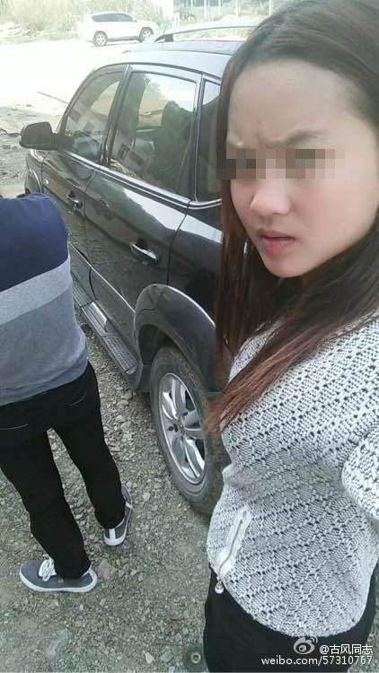 云南文山一16岁女生遭同学围殴被迫拍裸照组图