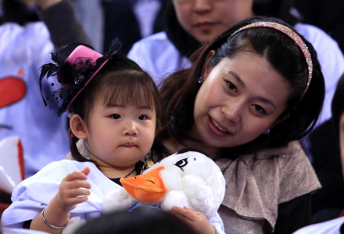 京辽太太团pk:陈露独领风骚 郭少女友显萌呆
