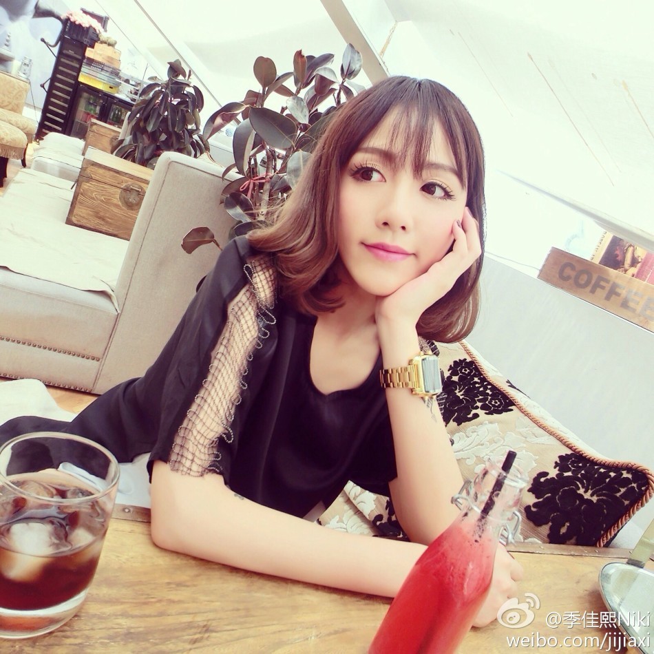 上大校花身材玲珑 获称校内第一美女