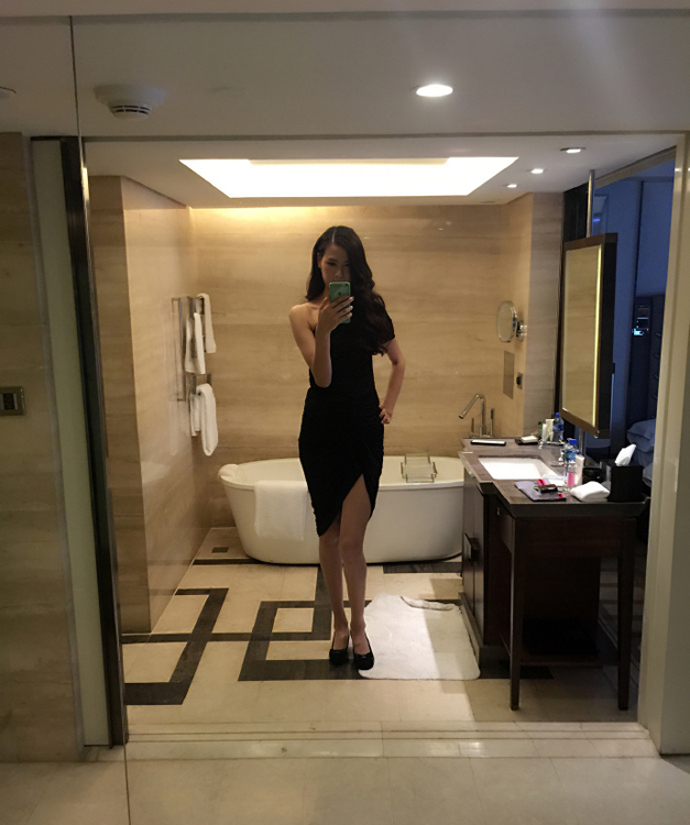 许诺酒店自拍美腿修长   22/62 隐藏描述