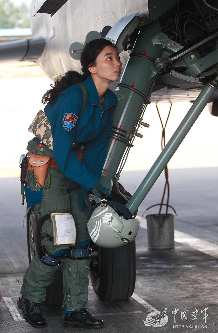 中国空军气质女飞颜值担当