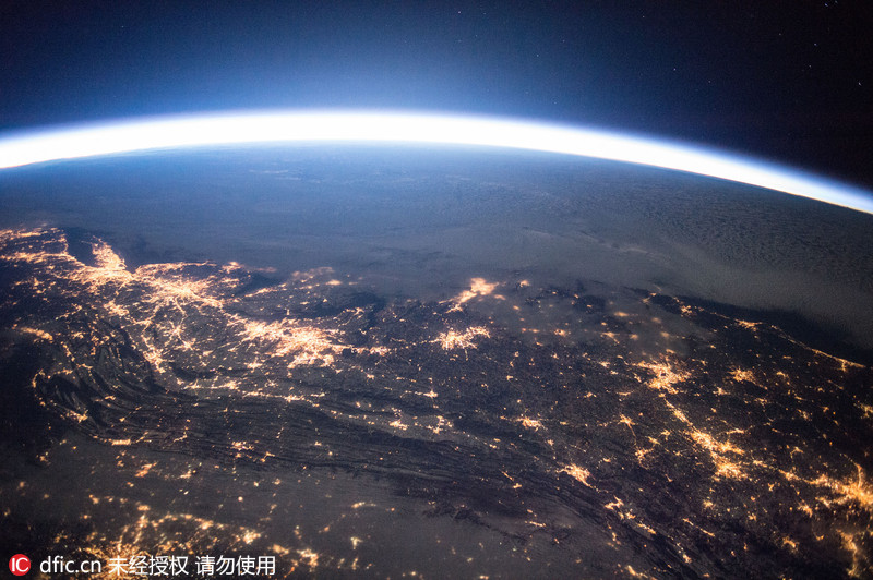 国际空间站观测地球面貌太空视角看地球震撼美景