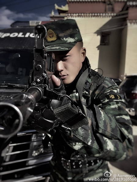 武警特战队员杨明鑫走红网络 网友:帅气不输宋仲基