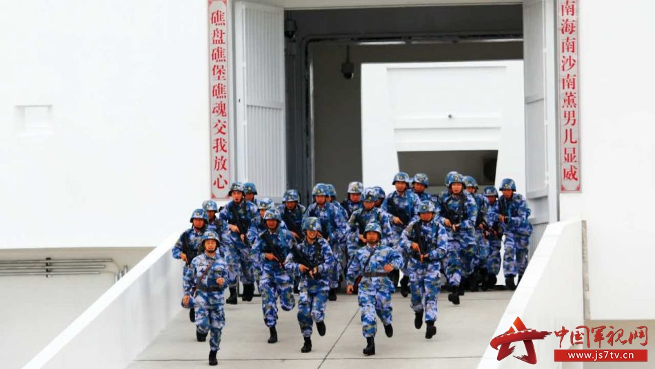 常年驻守在碧波浩淼的南沙海域岛屿,礁盘上的海军某巡防区官兵,被誉为