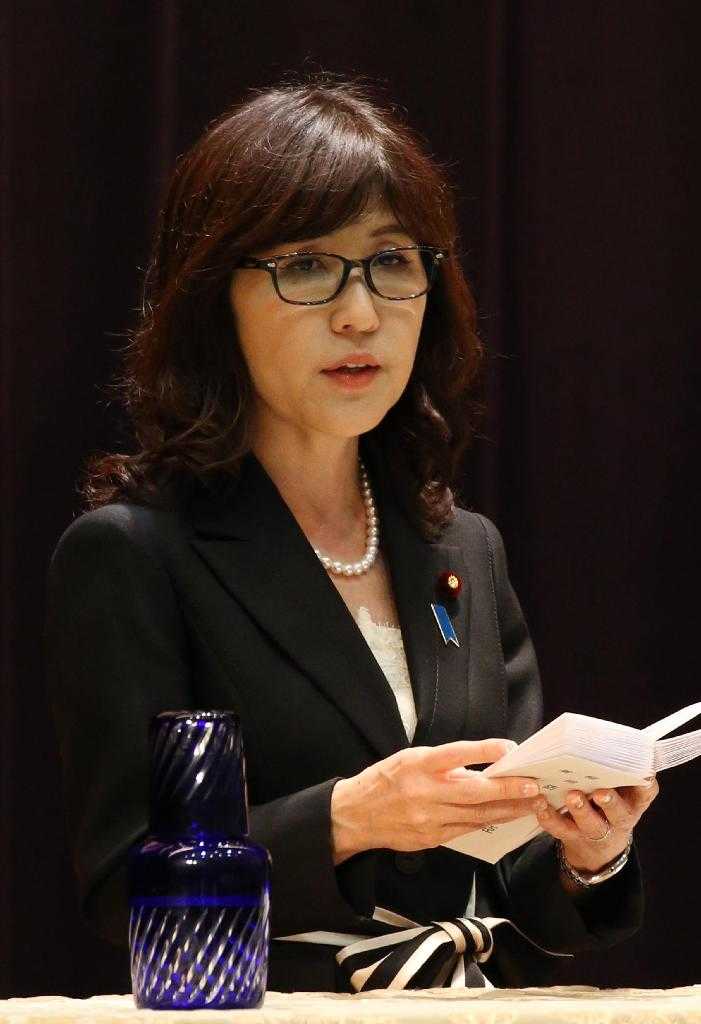 日本新任防相稻田朋美到岗 训话称要进一步强化遏制能力