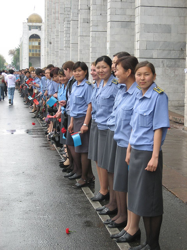 感受不一样的哈萨克女兵风采