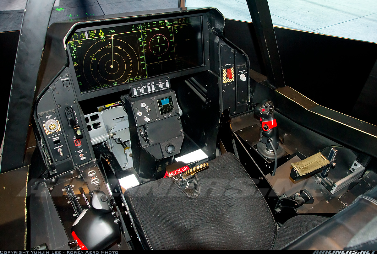 苏35战斗机座舱 f22战斗机座舱,由于该机是美国最先进的战斗机,所以