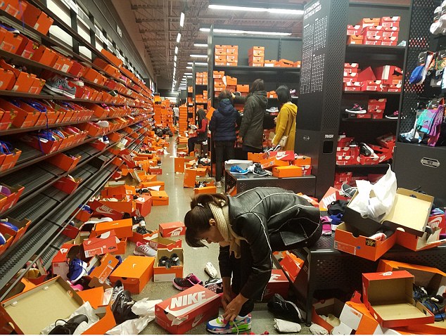 黑五血拼致西雅图耐克工厂店遭重创
