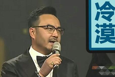 谢娜跨年晚会三次抢话惹争议 汪涵表情亮了