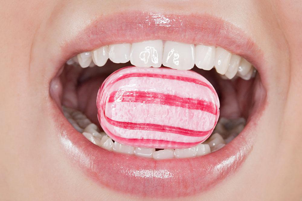 空腹吃糖.有空腹吃糖的嗜好越久,越会损伤蛋白质的吸收.
