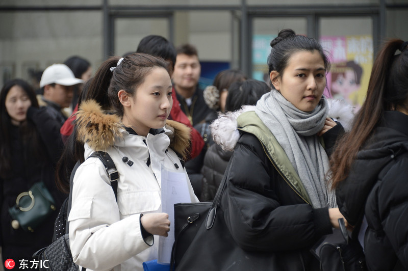 6 北电表演学院艺考三试开考美女如云 入围372人录取75人竞争