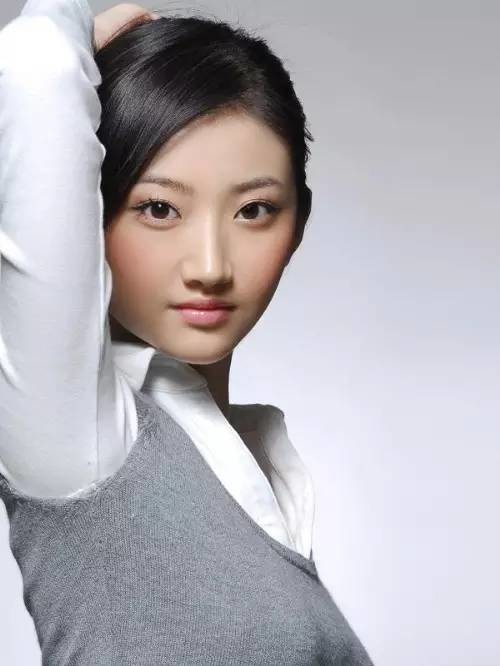 还有16岁的证件照如果景甜的双眼皮是动过的,那兽兽只能说那医生是不