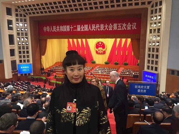 孙萍,全国政协委员,中国京剧院国家一级演员女委员心里话:我就是独生