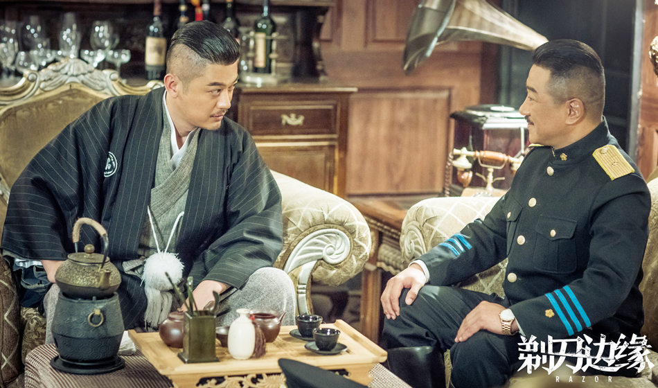 《剃刀边缘》曝“导演创作秘辛特辑”