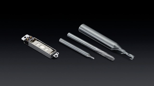 发烧学堂:同样是拆手机 苹果是怎么做的?