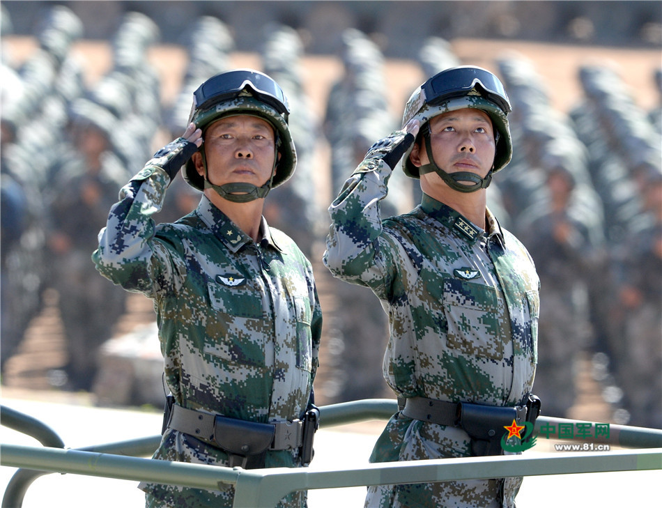 一睹朱日和阅兵将军领队风采