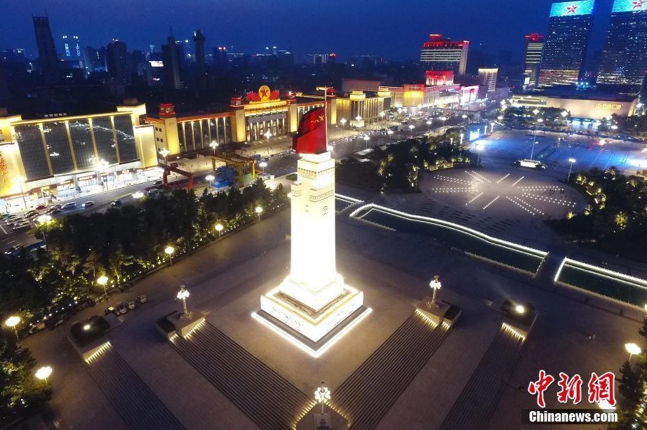 航拍南昌八一广场新貌修葺一新夜景璀璨