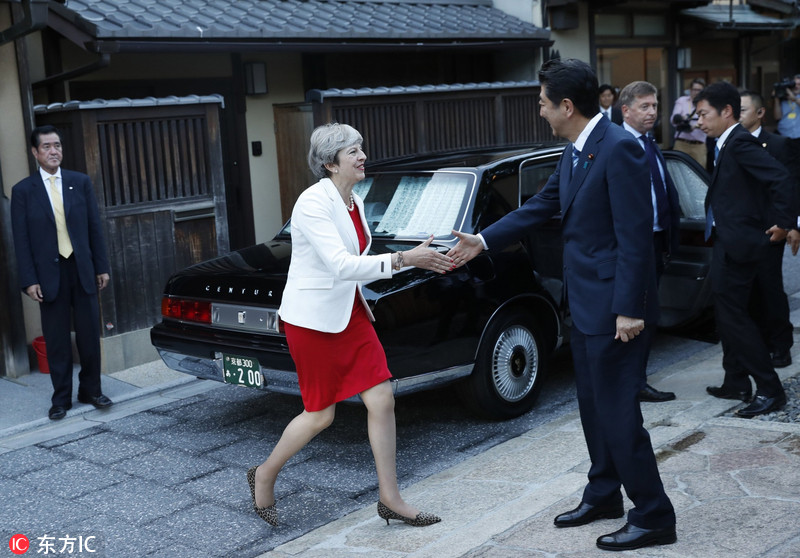 4 特雷莎·梅上任后首次访日 安倍招待其参加茶会