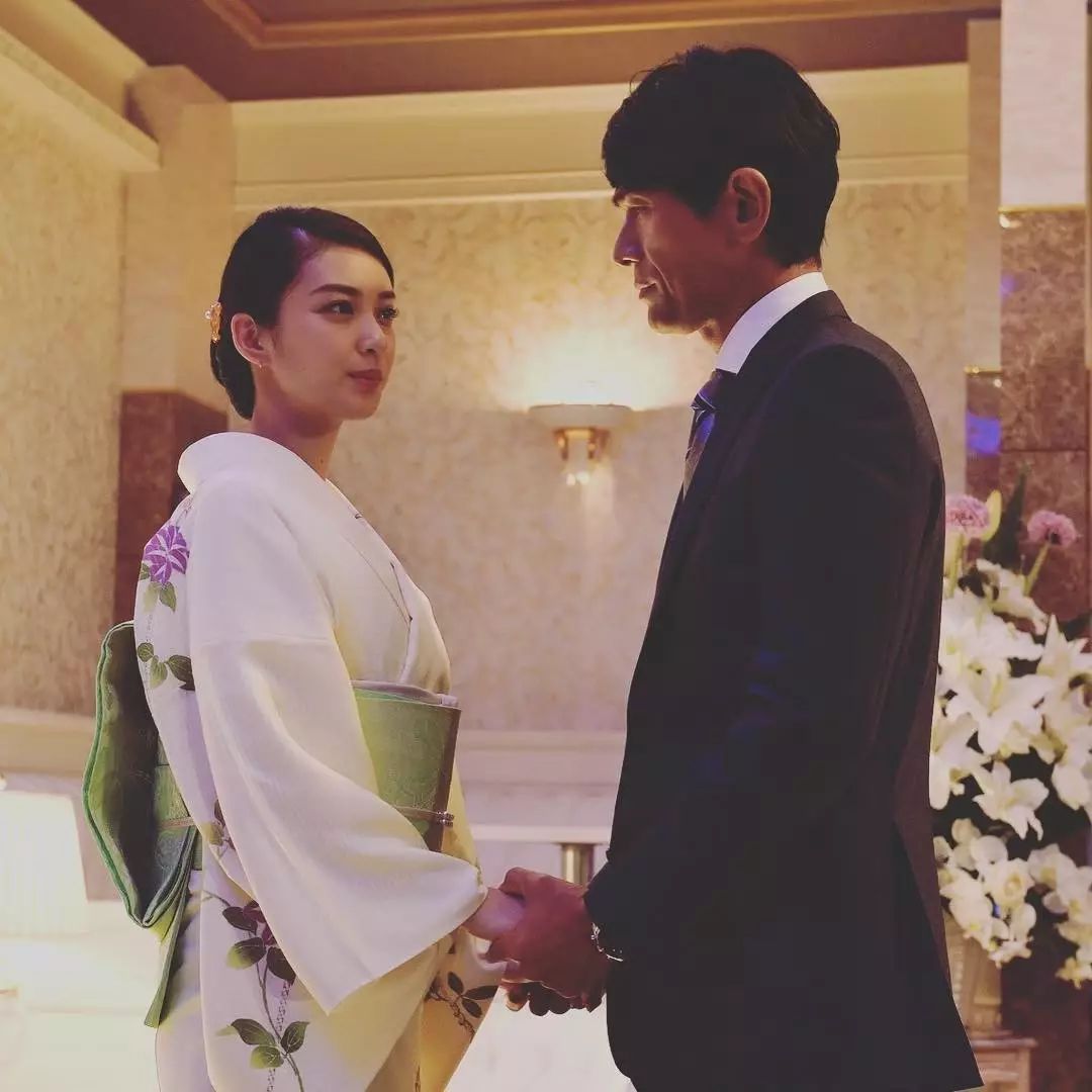 勒索1亿8000万让下属替自己陪睡这样的恶女却让人恨不起来