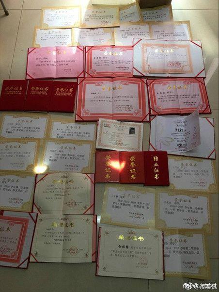 大学生晒奖学金和证书遭嘲笑这些真的没用了