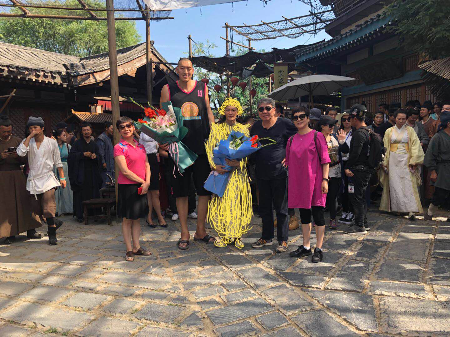 王嘉新戏图兰朵杀青落泪刻苦练武三个月