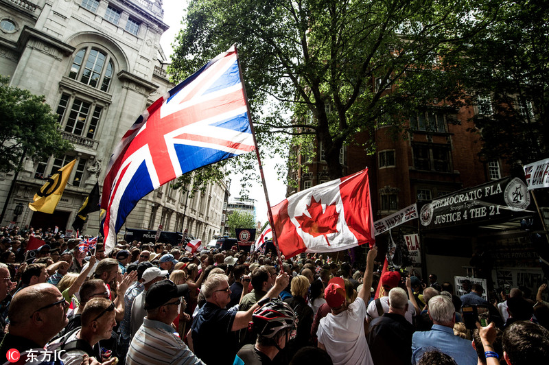 9 英国脱欧公投两周年 上万民众在伦敦参加示威游行