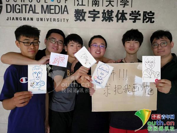 高校班主任手绘漫画像送全班毕业生还为每人写下专属留言？赵燕老师