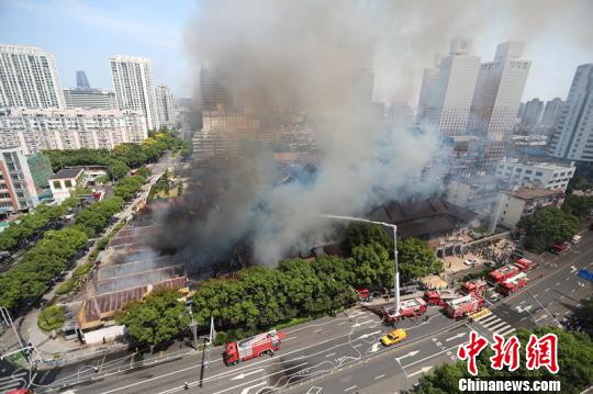 浙江宁波七塔寺附近发生火灾无人伤亡唐代古刹安全