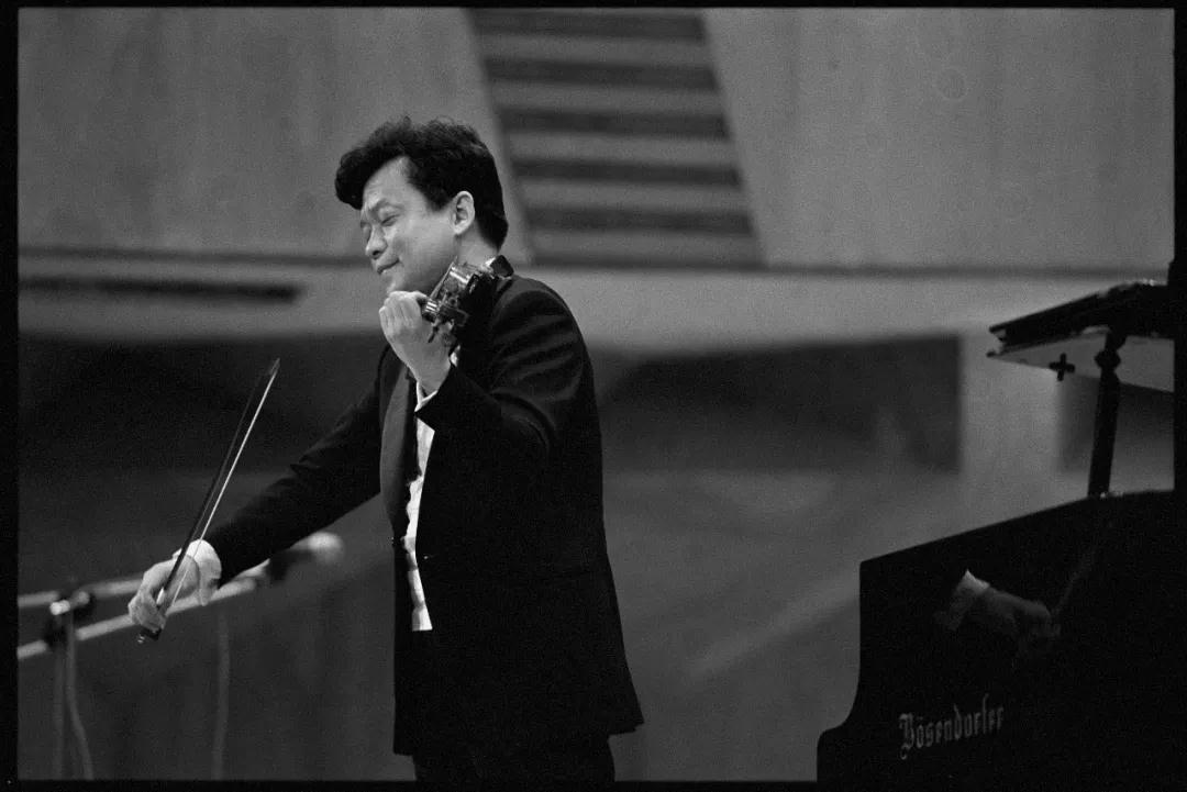 著名小提琴演奏家盛中国病逝他演奏的梁祝成了绝响