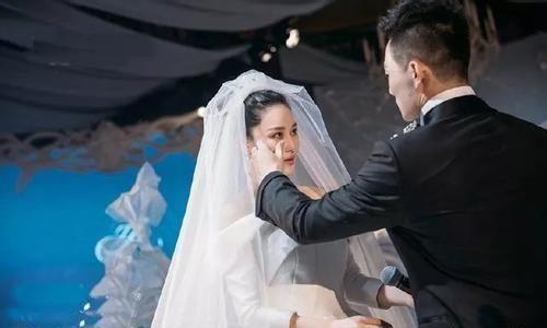 张馨予婚礼细节曝光,场面温馨让她掉眼泪,婚礼费用引
