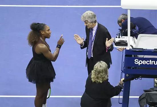 2025美网公开赛直播_US Open赛程比分签表一览 - 美网中文网美网混双卫冕！埃拉尼瓦瓦索里“双打专家”再夺冠小布挺进八强