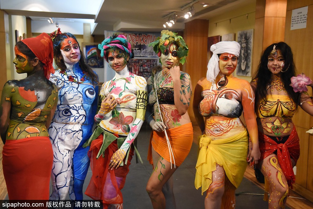 印度加尔各答组织“创意之梦”人体彩绘艺术展