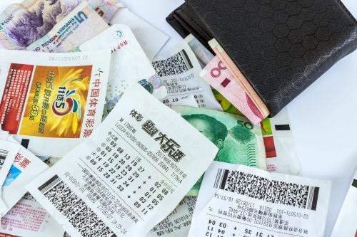快3彩票投注与开奖数据查询大乐透第22105期开奖资讯：全国开出6注一等奖2注1718万元4注954万元