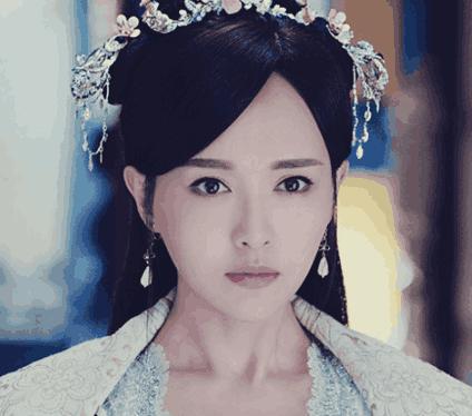 刘诗诗的亡国公主天真可爱, 唐嫣的美丽, 但大家的童年女神是她!