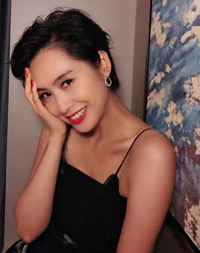 朱茵:当了一辈子女神,却因美貌而烦恼,自曝如何辨别"好男人"
