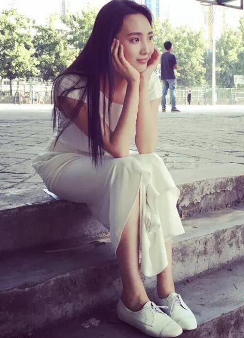 《黄金瞳》女主王紫璇:身材高挑,长腿吸睛,还曾是校花