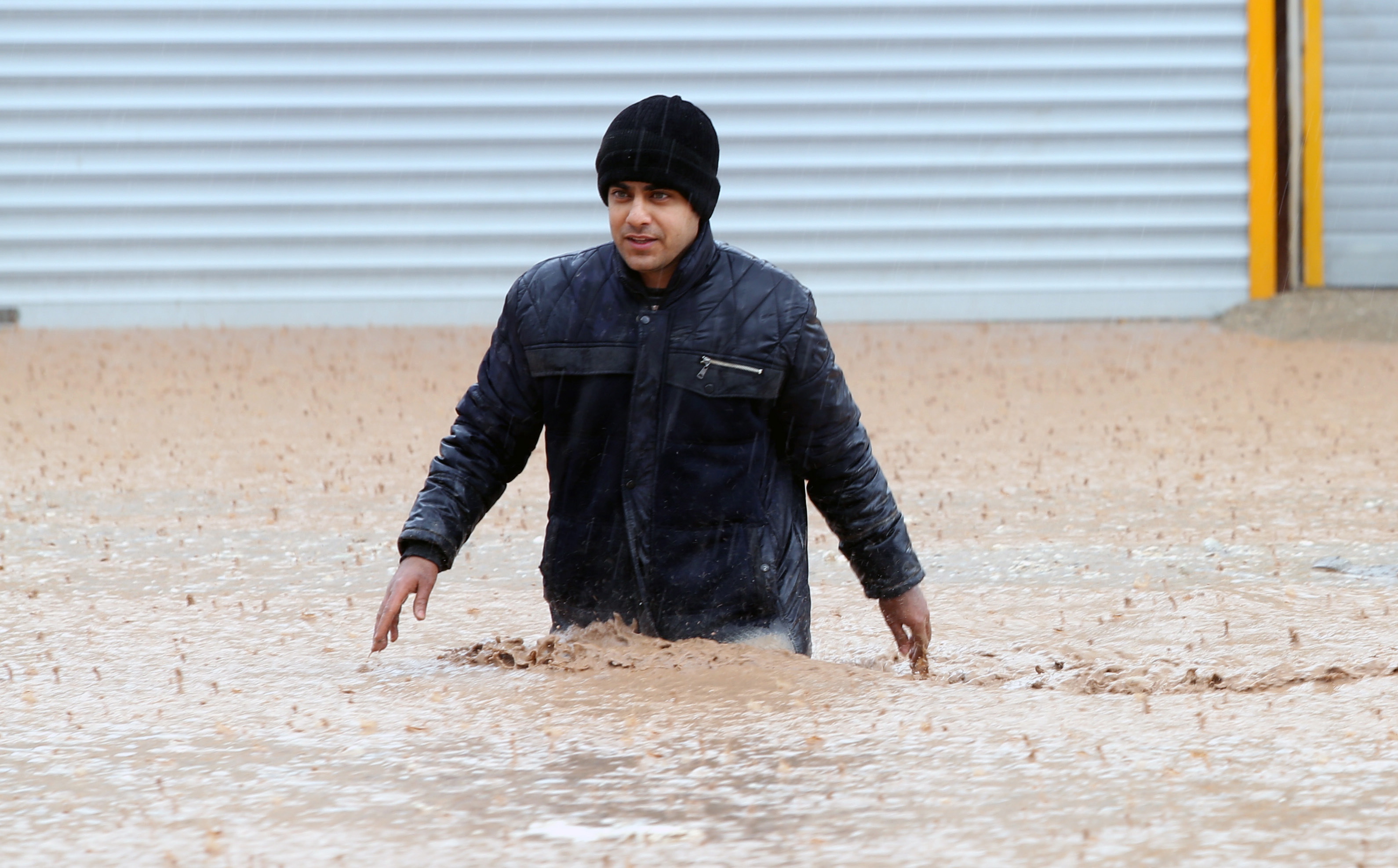 过去两周,因暴雨引发的洪灾已经在伊朗造成了至少45人死亡,伊朗31个