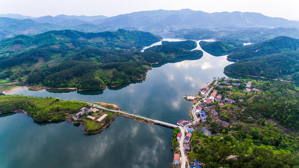 航拍湖北孝昌观音湖 如中国山水画