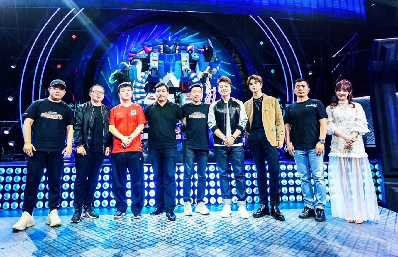 朱容君加盟《铁甲雄心》第二季 开启综艺MC首