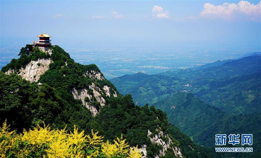 终南神秀南五台峰峦重叠森林茂密