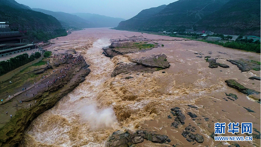 航拍:黄河干流水量暴涨 壶口瀑布波涛汹涌