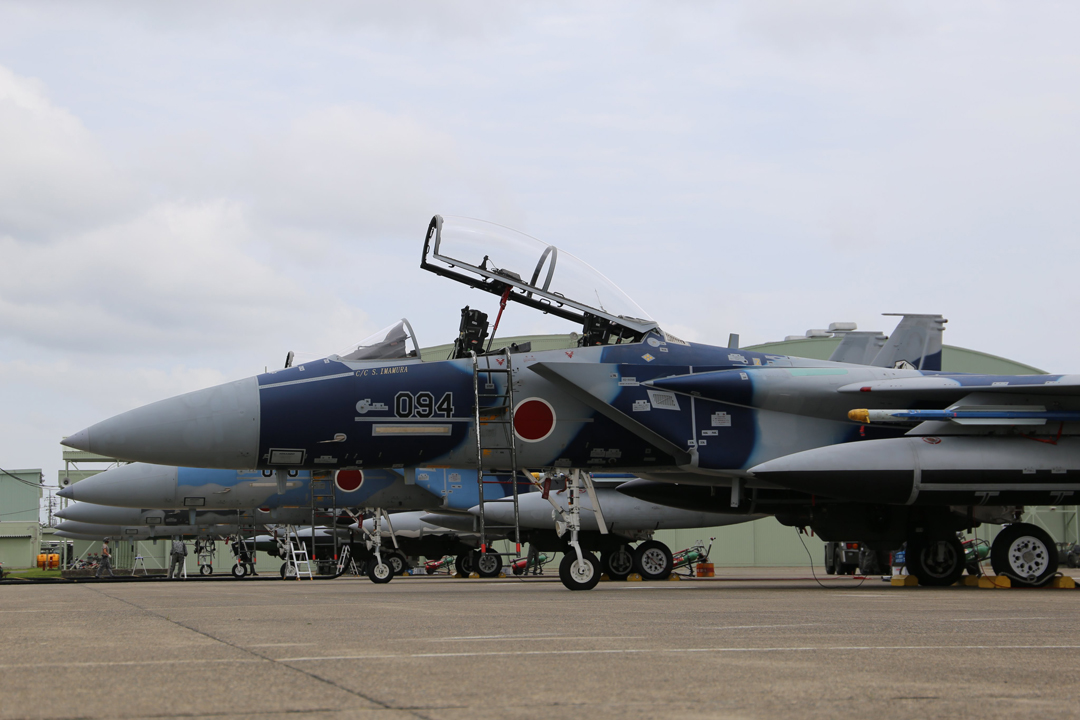 日本航空自卫队老旧战机展示武力