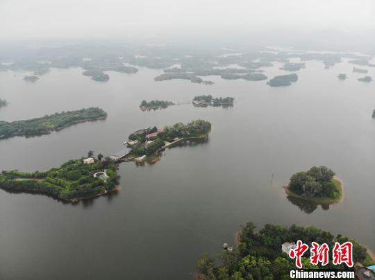 航拍四川天府明珠三岔湖
