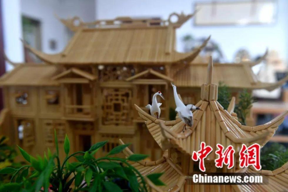 从演员到网红 他用5200根筷子搭古建筑模型吸粉无数