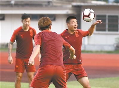 武磊回归助国足过“关”中国足协主席陈戌源将莅穗观战