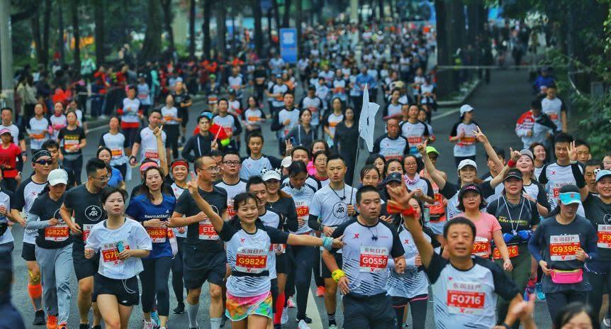 国内首个大满贯候选赛事 2019东风日产成都马拉松开跑(图11)